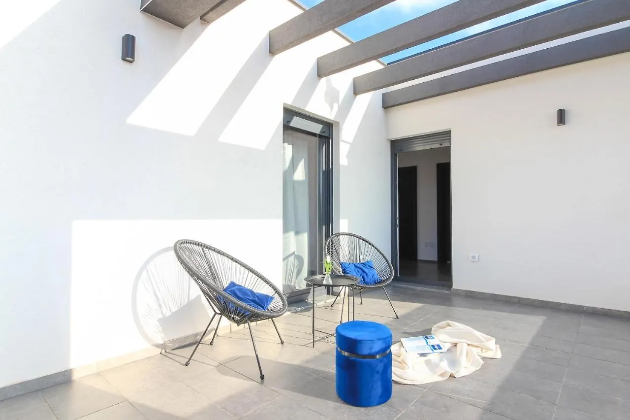 Modern Villa Maeni With Private Pool In Póla