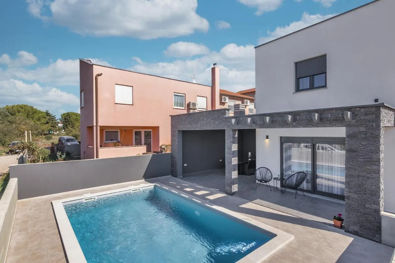 Modern Villa Maeni With Private Pool In Póla 0*,  Horvátország